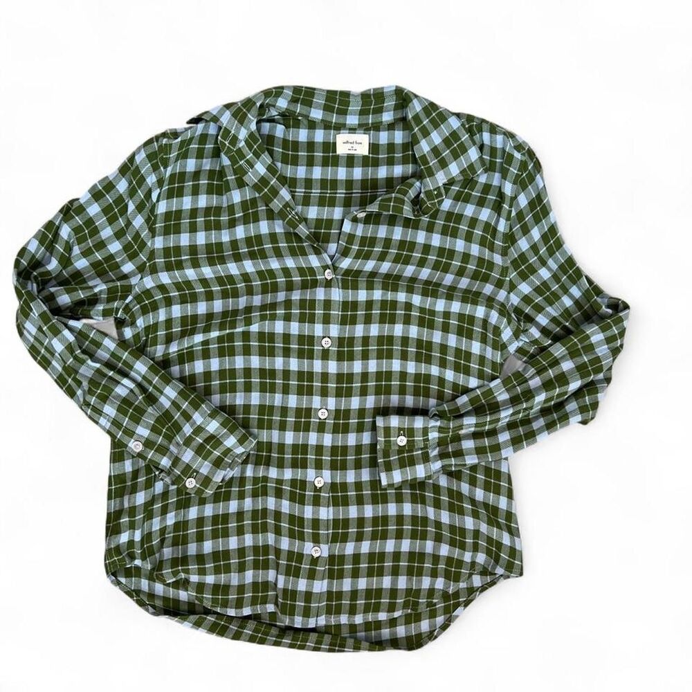 Aritzia Women's Green Blouse